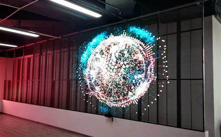 75% Διαφανής γυάλινη οθόνη LED με μεγάλη διάρκεια ζωής