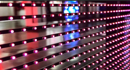 75% Διαφανής γυάλινη οθόνη LED με μεγάλη διάρκεια ζωής
