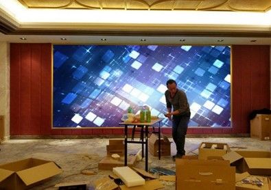 Εσωτερική P2. 5 μικρές οθόνες οθόνης με LED υψηλής ευκρίνειας 3840hz για εταιρικά γραφεία