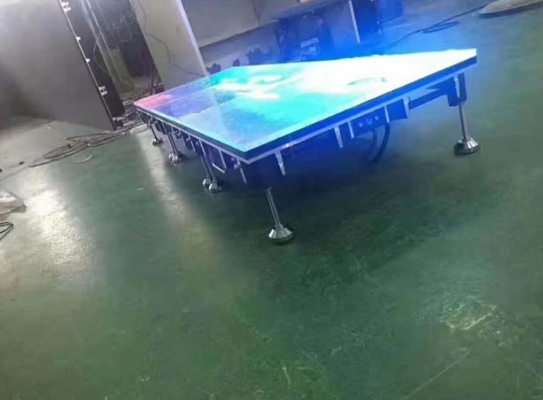 Υψηλός καθορισμός P2.6mm επίδειξης ISO14001 1R1G1B οδηγημένος γάμος