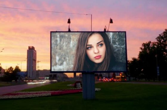 Εξωτερικές οθόνες LED P3.91 για διαφημιστικές ψηφιακές πινακίδες 500*1000mm Εξωτερικής Σειράς